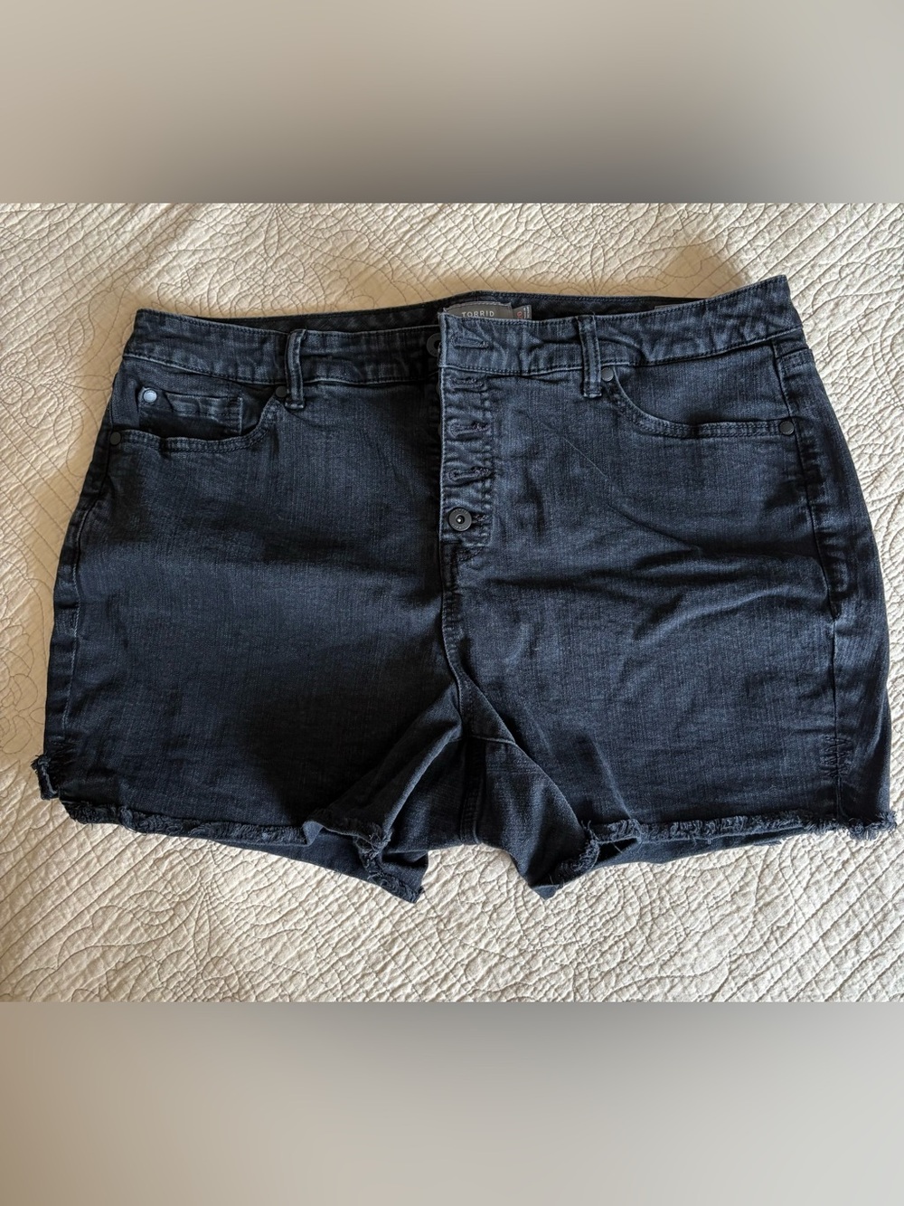 Torrid Black High Rise Button Fly Denim Shorts Cut-Off Raw Hem Plus Size 20